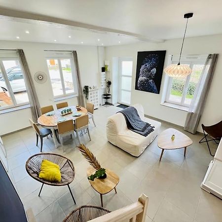 La Maison L'Oiseau Bleu Saint-Victor-de-Morestel ภายนอก รูปภาพ