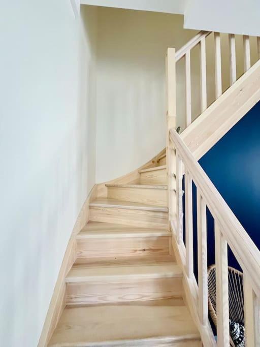 La Maison L'Oiseau Bleu Saint-Victor-de-Morestel ภายนอก รูปภาพ